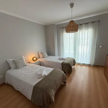 Casa De Ferias Lucena דירה לוריניה
